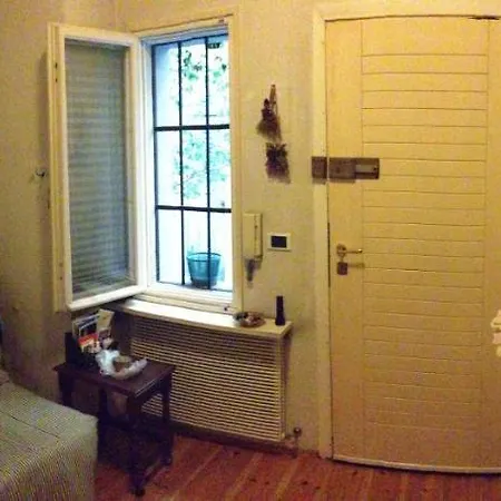Casa Indipendente Con Cortile Privato In Centro Apartman *