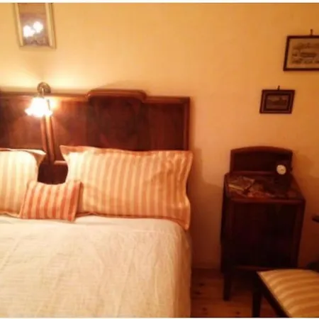 Casa Indipendente Con Cortile Privato In Centro Apartamento Trieste