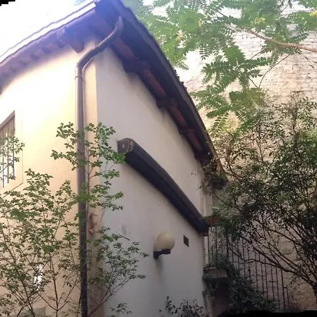 Casa Indipendente Con Cortile Privato In Centro Apartamento Trieste