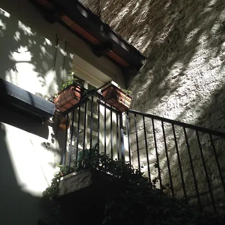 Apartamento Casa Indipendente Con Cortile Privato In Centro Trieste